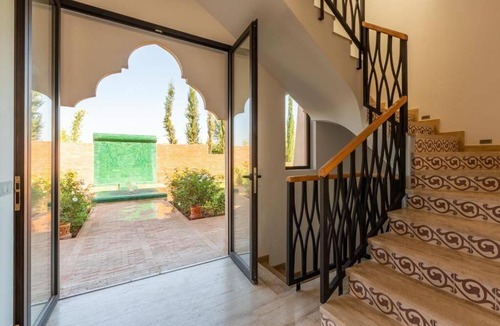 Oulad Hassoune Villa | Somptueuse Villa louée avec le personnel de maison