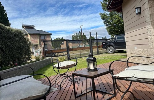 Dina Huapi House | Southern airs. Minutes from Bariloche. Duplex on the ground floor with barbecue and parking