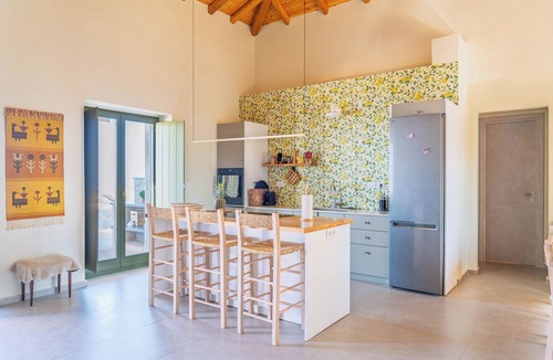 Areopoli Villa | Spacious 4-bedroom villa in serene Areopoli with AC