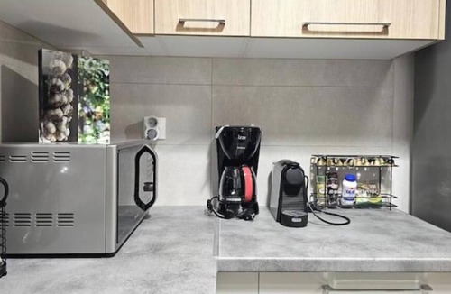 Khalandrion Apartment | Spacious Apartment 2 Minutes from the Hospitals