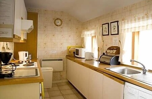 Stein Cottage | SPACIOUS FAMILY FRIENDLY - AMAZING SEA VIEWS - SLEEPS 4-6