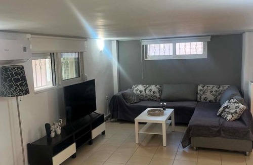 Markopoulo Mesogaias Apartment | Spacious Studio Near Athens Airport and beach at Porto Rafti