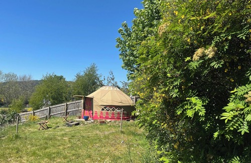 Contin Cabin | Spacious Yurt - Sleeps 2 -River and mountain view