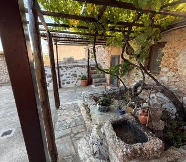 Niata Apartment | Sparta Gaia Retreat