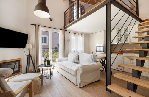 Drimonas House | Stathis Suite Apartment with Sea View, Wi-Fi, and Air Conditioning