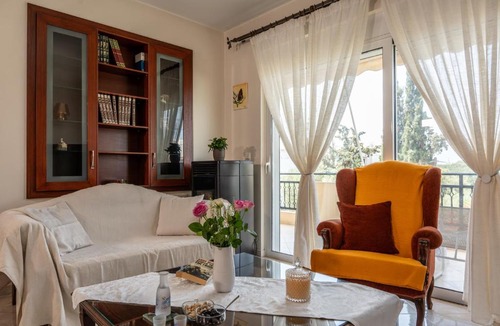 Analipsi Apartment | Stella di Eleni - Family House 3BR Garden Parking