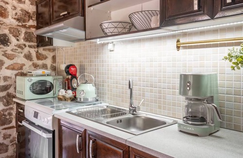 Distomo-Arachova-Antikyra House | Stirida Stone House – Cozy Mountain Escape Near Arachova, Delphi & the Beach