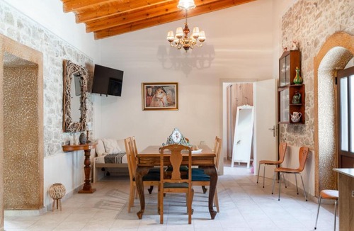 Faistos House | Stone Cottage