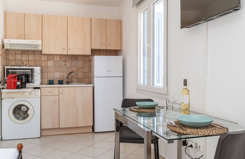 Paleopolis Apartment | Studio Apartment 'Captain's Nest' with Private Terrace, Wi-Fi and Air Conditioning