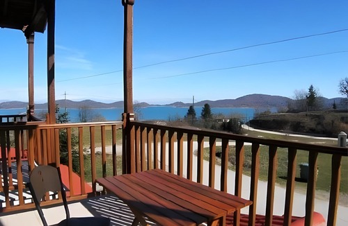 Lake Plastiras Apartment | Studio Apartment 'Hotel Antigoni - Double Room 1' with Lake View, Wi-Fi and Air Conditioning