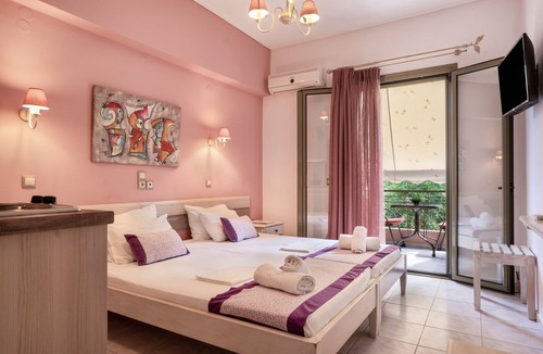 Kalamitsi Apartment | Studio Apartment 'Nontas Home 26' with Mountain View, Wi-Fi and Air Conditioning