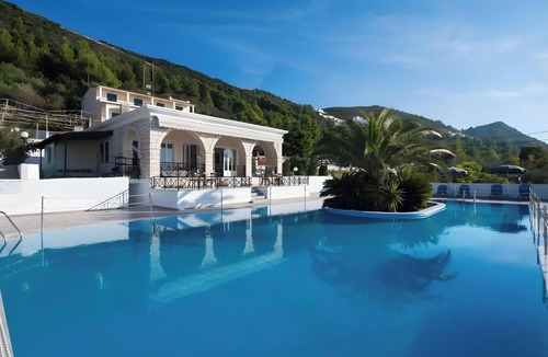 Agios Nikitas Apartment | Studio Apartment 'Sunset Premium 13' with Sea View, Wi-Fi and Air Conditioning