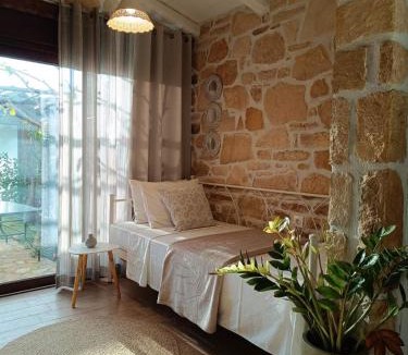 Faistos Apartment | Studio Elena - Oasis holiday houses