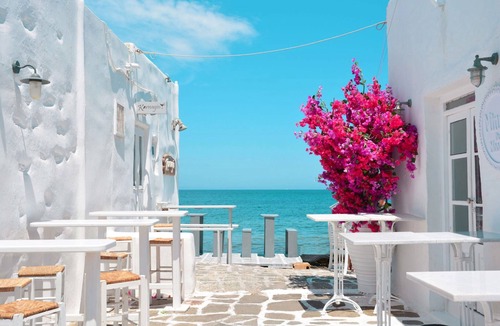 Exo Gialos Villa | Stunning Santorini Villa | Villa Erebus | 3 Bedrooms | Private Pool | Modern Furnishing | Close to Beach | Exo Gialos