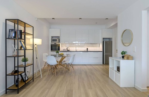 Voula Apartment | Stylish Voula Apt close to Beach with pool -Cielo