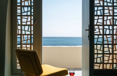 Akrotiri Villa | Sublime Villa & Caves