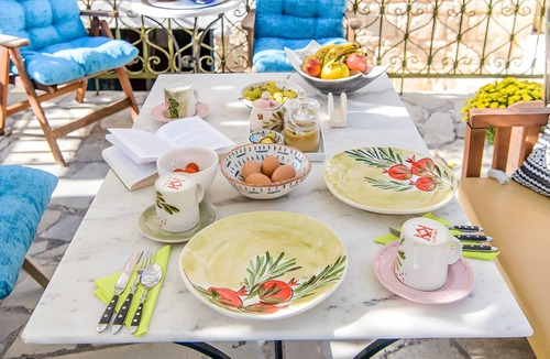 Aegina Town Apartment | Suite Apartment with Shared Terrace, Private Garden and Wi-Fi