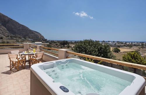 Perissa Villa | Summer House Collection - Villa Stella Luxury 3 Bedroom next to Black Sand Beach