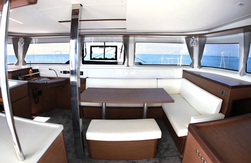 Pasalimani Boat Rental | Sun-Kissed Sailing Adventure in Islas Sarónicas