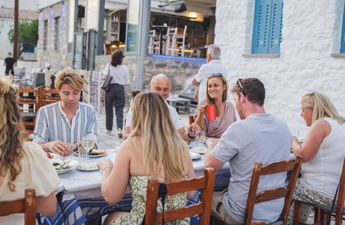 Aegina Boat Rental | Sun-Kissed Sailing Adventure in Islas Sarónicas