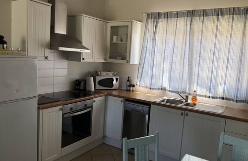 Ag. Georgios Villa | Sunflower villa, relaxing holiday close to beaches
