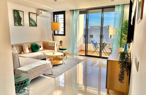 La Ville Haute Apartment | Sunny 3 bedrooms Apartment - balcony and workspace