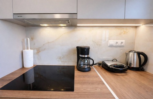 Irakleio Apartment | Sunny Minimal Studio Near Metro by ΜΡS
