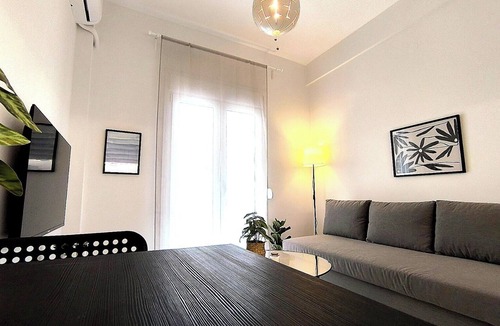 Thessaloniki Apartment | Sunrise Studio. Modern and luxurious studio in the city center of Thessaloniki!