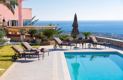 Menegata Villa | Sunset Mansion Kefalonia