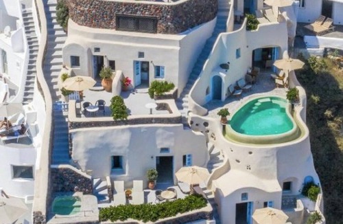 Oia Villa | Superb Santorini Cliff Villa | Villa Apolo | Breathtaking Sea Views | Spacious.