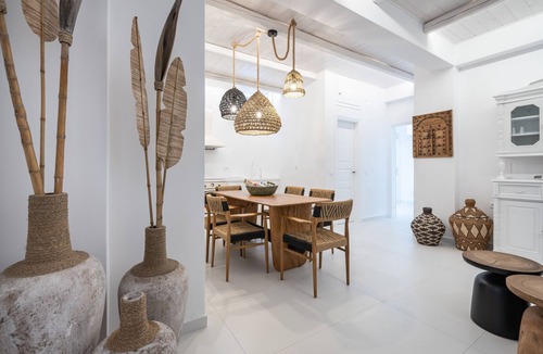 Oia Villa | SWINGING SUNSET villa - Private Swimming pool & Private outdoor heated spa