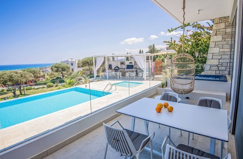 Xiro Chorio Villa | t Made of Blue luxury suites Collection