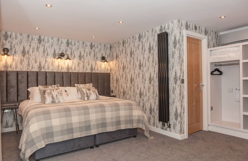 Ibsley Bed & Breakfast | Thatched Eaves