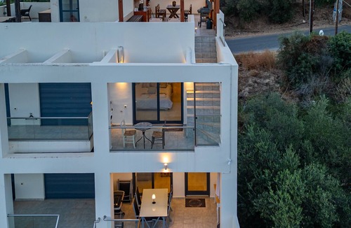 Almyrida Apartment | THE BASE