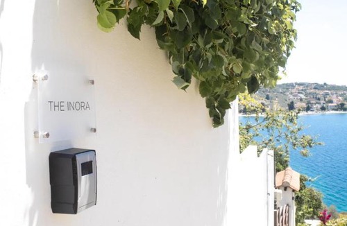 Volos Villa | The INORA