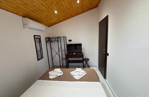 Agios Nikolaos Apartment | The Woodnest