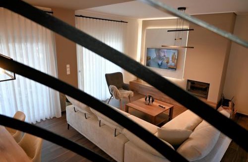 Volos Apartment | Thea Hill