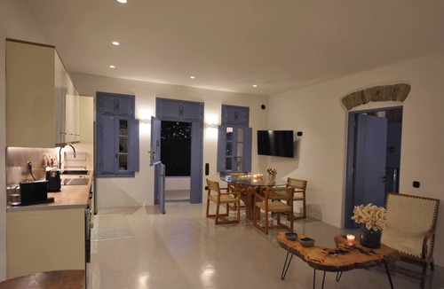Tinos Hotel | Thea Suite, Vivian Suites Tinos