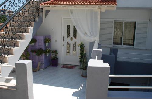 Patitiri Apartment | Theodora