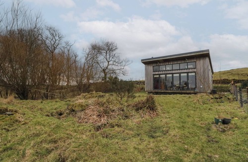Oban Cottage | TIRLAGGAN STUDIO, pet friendly, with open fire in Lismore