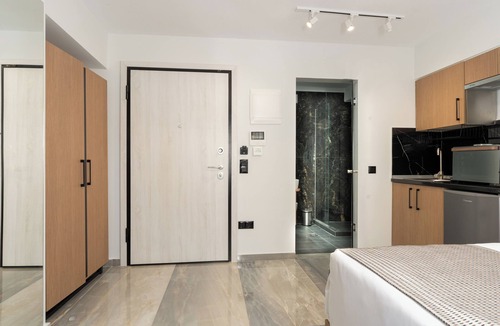 Vardaris Apartment | Tower 15 | Standard Studio 401