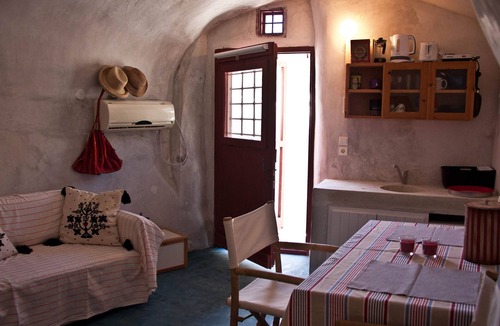 Emporio Apartment | Traditional Farmers Secret Cave #3 Santorini