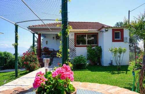 Korakades House | Traditional Seaview Home Candili