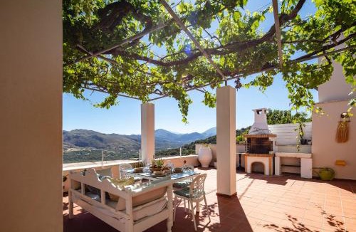 Atsipades Villa | Traditional Villa Rogdia with Private Pool & BBQ, Near Rethymno
