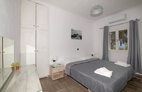 Karterados Apartment | Tradtional 2 bedroooms apartment 'Thira-Santo Emfasis'