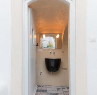 Vothon House | Tritiani Traditional Home