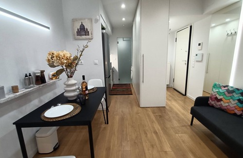 Pangrati Apartment | Urban MetroStay