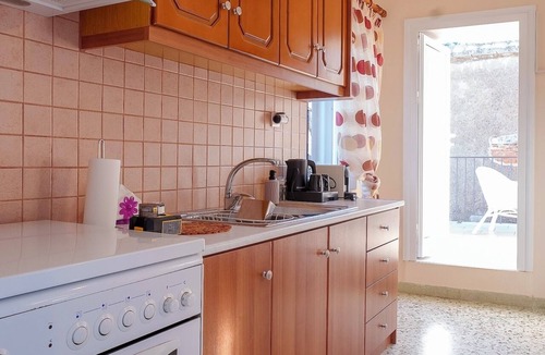 Sipiada Apartment | Vachlas Family House 1912 - Balcony - BBQ - Nature near Manikia Climbing Area