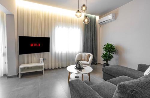 Khalkis Apartment | Vasilikis place - Luxury apartment by the sea