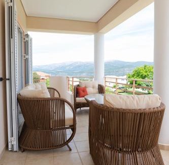 Menegata Apartment | Vasilopoulos Residences - Apartments Ioni & Neso, Eliana & Melanthia